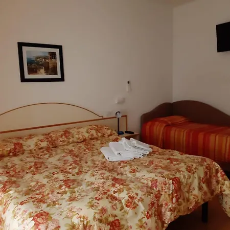 Grazioso Vista Mare Apartment *